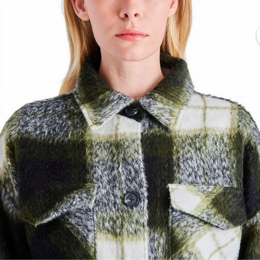 Steve Madden Plaid Women's long shirt jacket - Picture 4 of 7